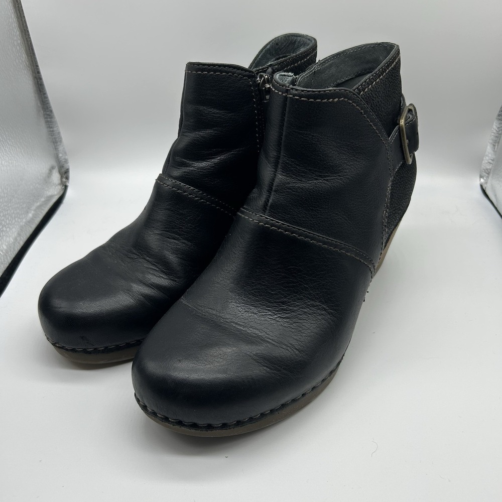 Dansko Boots Women's 38 US 7 Black Nubuck Leather Wedge Ankle Booties Buckle